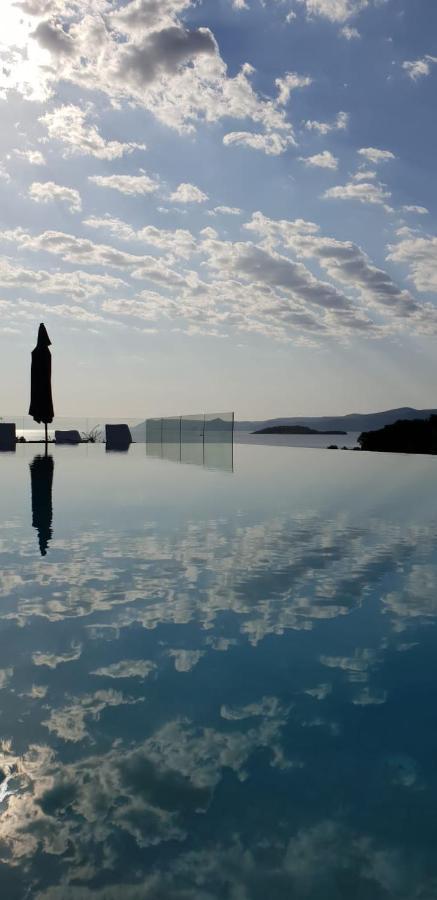 Holiday Hvar Vrbanj Buitenkant foto