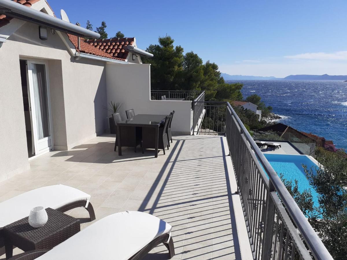 Holiday Hvar Vrbanj Buitenkant foto