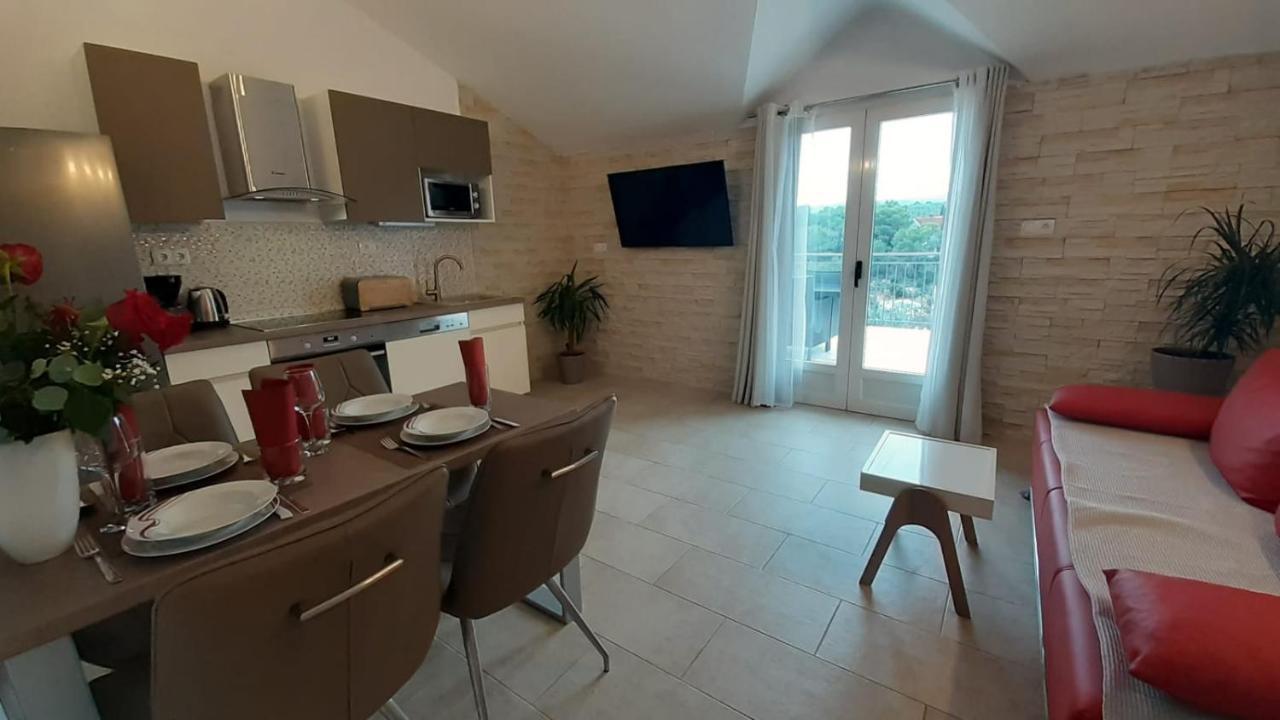 Holiday Hvar Vrbanj Buitenkant foto