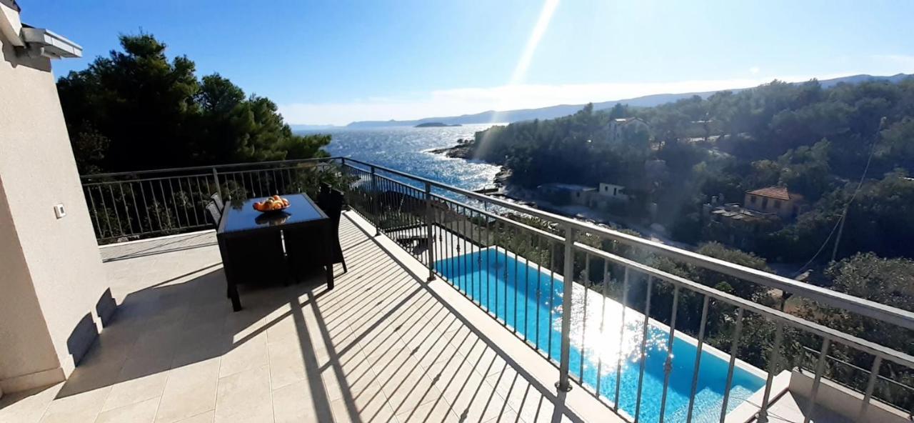 Holiday Hvar Vrbanj Buitenkant foto