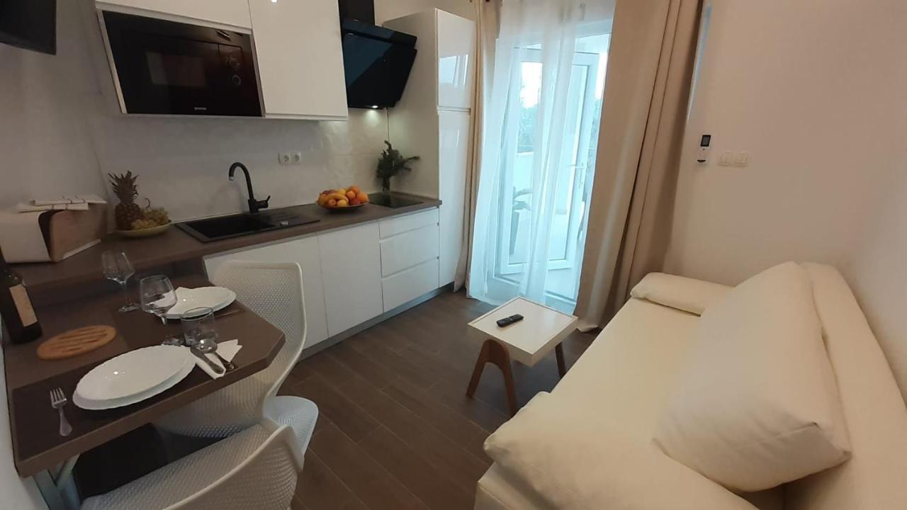 Holiday Hvar Vrbanj Buitenkant foto