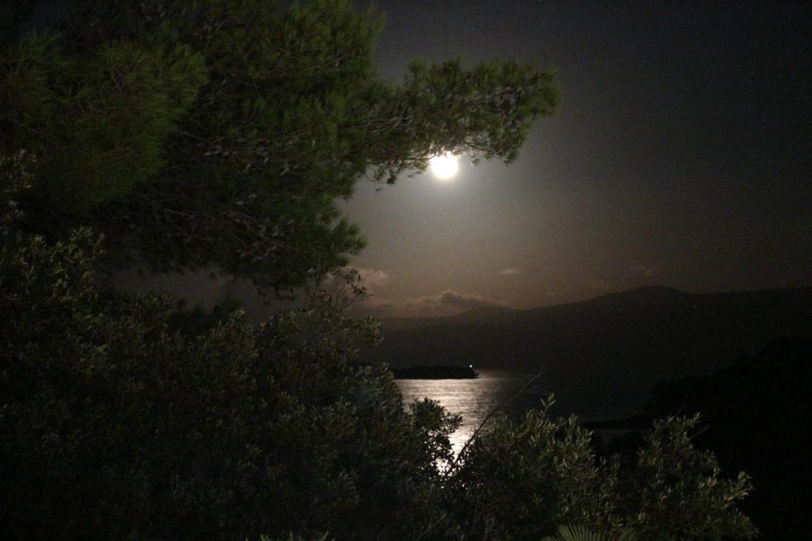 Holiday Hvar Vrbanj Buitenkant foto