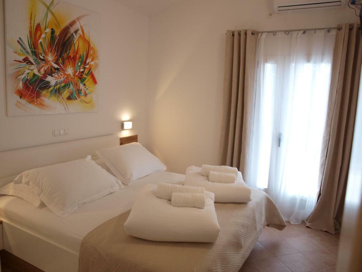 Holiday Hvar Vrbanj Buitenkant foto